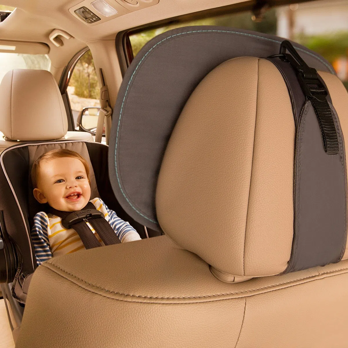 Munchkin Baby In-Sight Espejo para Asiento de Coche, Espejo de Ángulo Amplio para Bebés y Niños Pequeños en Sentido Contrario, 100% a Prueba de Roturas y Probado en Choques, Accesorios para Viajes