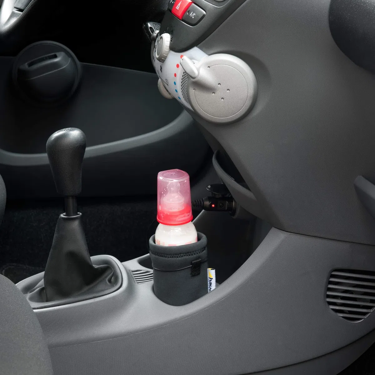 hauck Feed Me Calienta Biberones Portatil para Coche, Termo para Biberones con Cargador para Mechero Coche alim. 12V, 10 x 12 cm, Gris