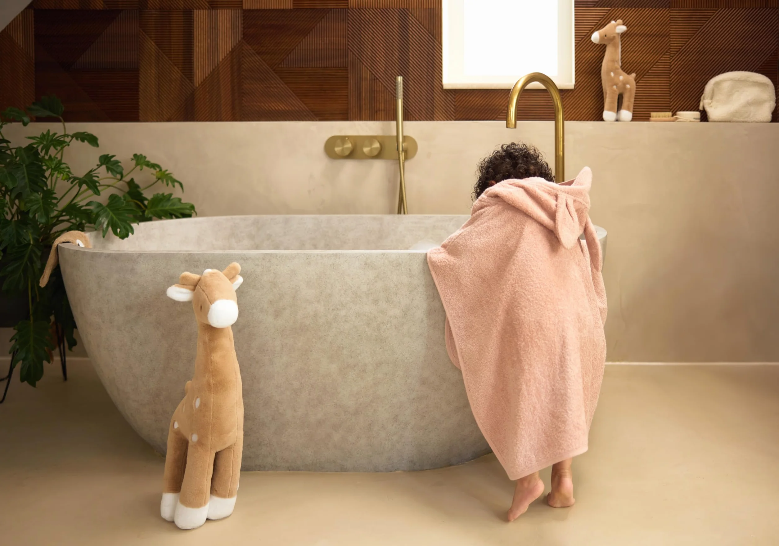 Jollein Poncho de baño para niños de 1 a 4 años – Terry, rosa salvaje – 100% algodón – rizo – Certificado OEKO-TEX – Con capucha con orejas – Poncho de baño para niñas y niños