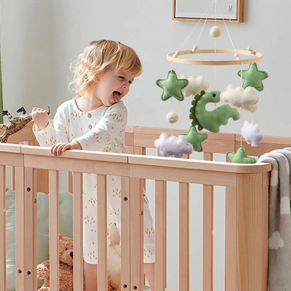 Movil Cuna Bebé de Madera con Dinosaurios, Estrellas y Nubes en Fieltro, Decoración Colgante para Habitación Infantil, Regalo