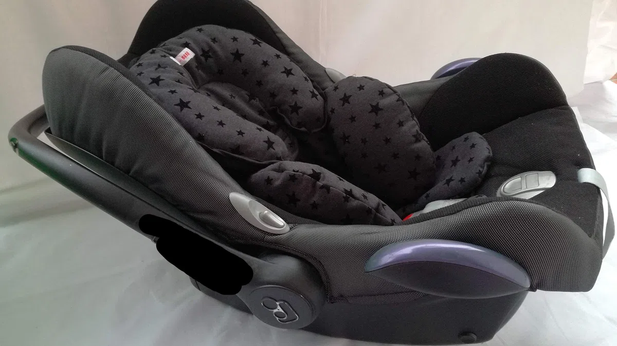moon-bebe Reductor Antialérgico Universal MaxiCosi, Silla de Coche y de Paseo negro(black star)