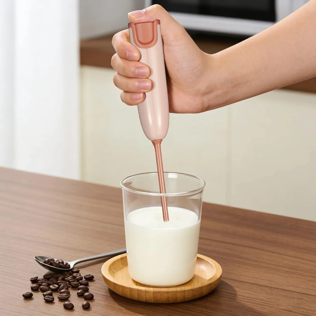 Toyvian - Mezclador eléctrico portátil de mano para leche infantil con mango alargado, mezclador rápido y fácil para leche en polvo y bebidas, desmontable y simple