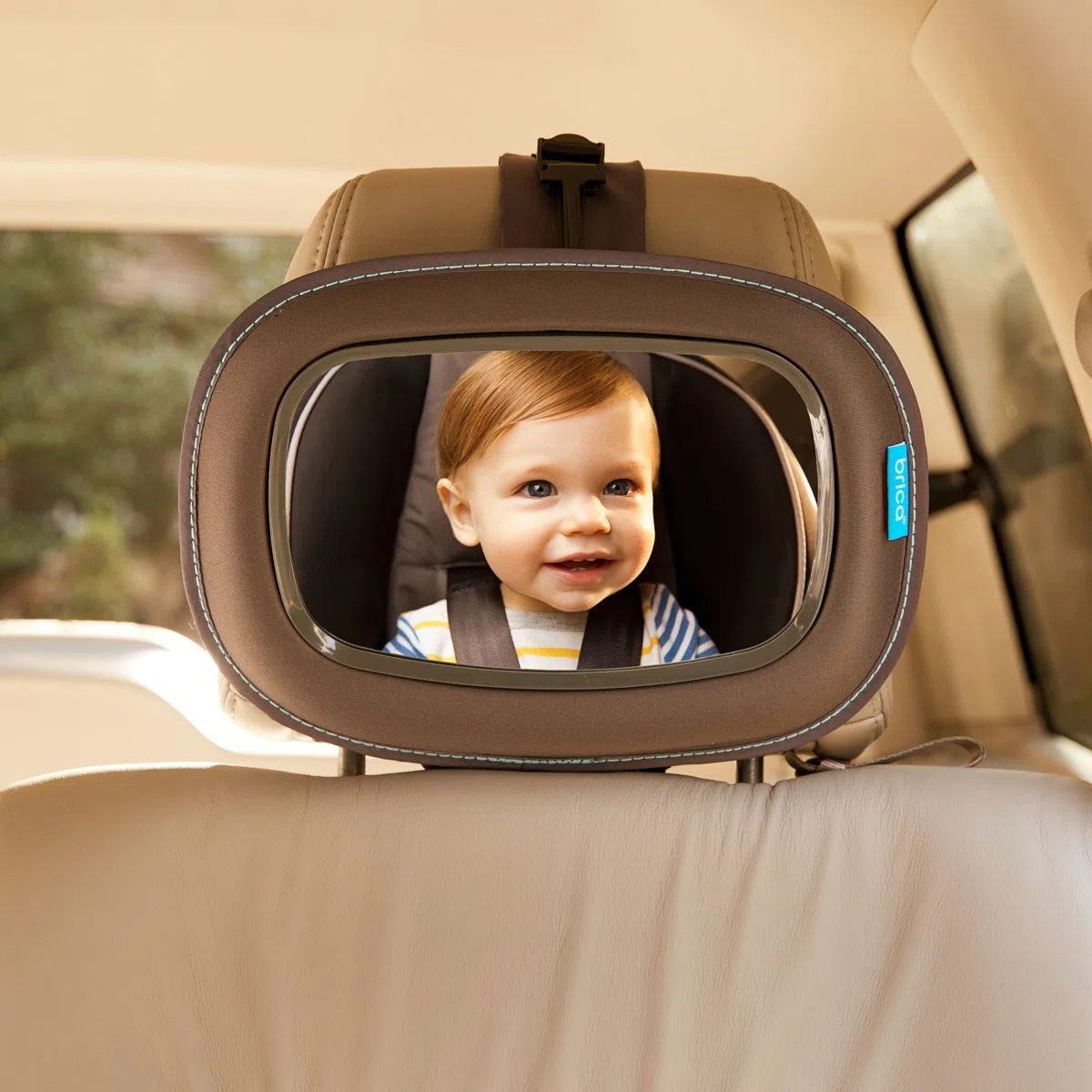Munchkin Baby In-Sight Espejo para Asiento de Coche, Espejo de Ángulo Amplio para Bebés y Niños Pequeños en Sentido Contrario, 100% a Prueba de Roturas y Probado en Choques, Accesorios para Viajes