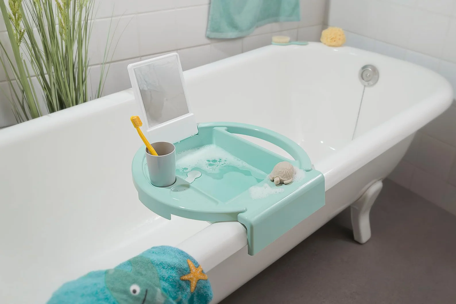Rotho Babydesign Lavabo infantil Kiddy Wash, Para fijar en el borde de la bañera, 38,7 x 38,2 x 10 cm, Swedish Green (Verde menta), 20034 0313 01